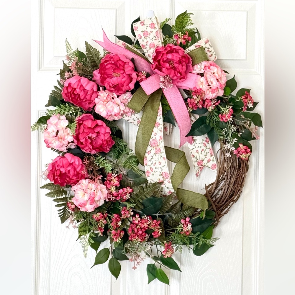 HAND CRAFTED UNIQUE 18” Front Door Wreath